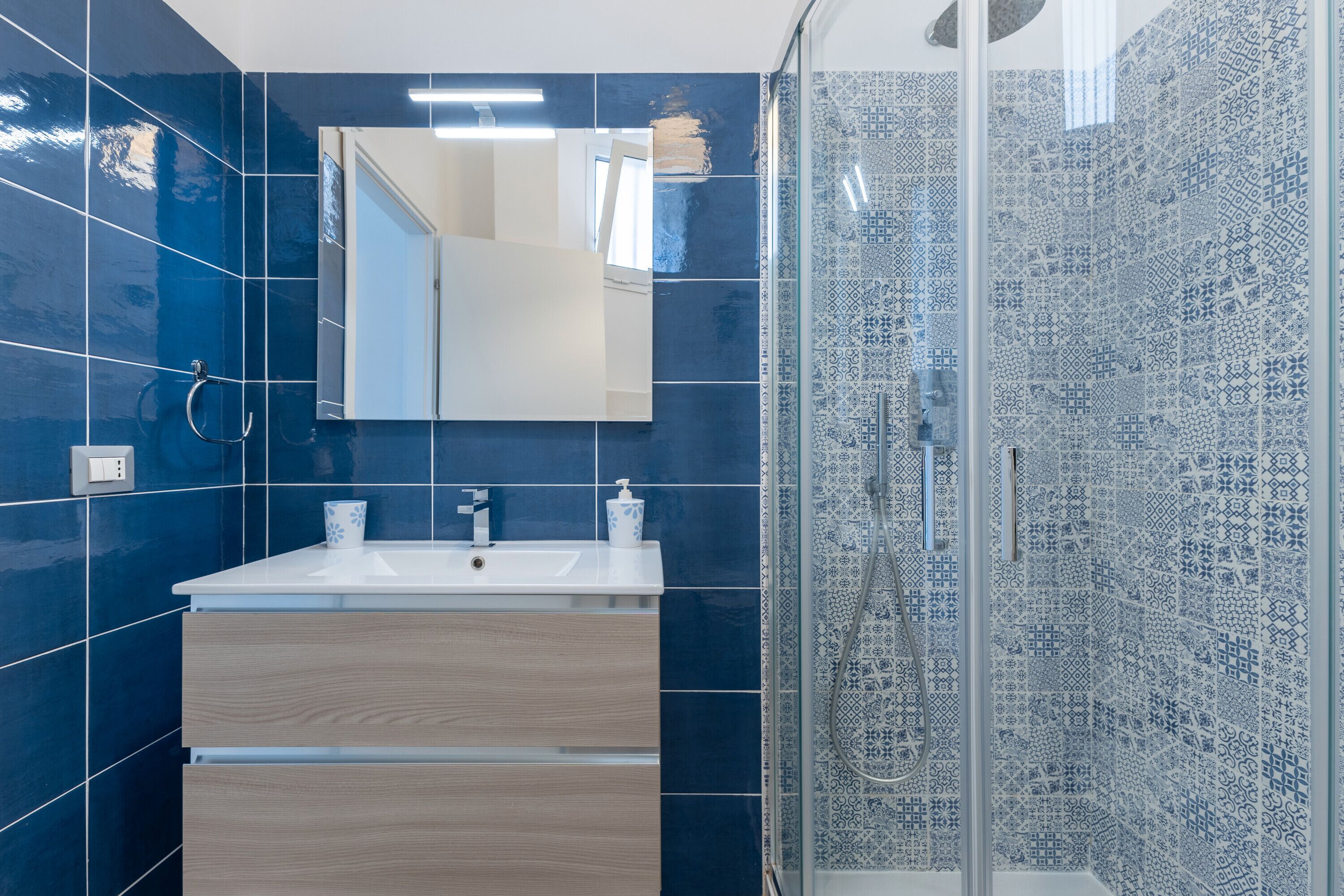 Doccia, asciugacapelli, asciugamani