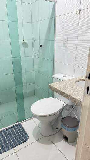Håndklær og toalettpapir