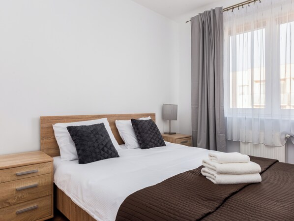 1 bedroom, iron/ironing board, WiFi, bed sheets