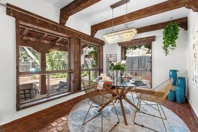 Discover luxury in Sedona Zenspirational: 2BR home with hot tub in West Sedona.