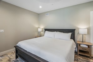 7 bedrooms, free WiFi, bed sheets