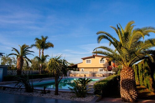Villa with Pool & Garden - Underground floor