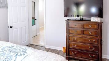 3 bedrooms, WiFi, bed sheets