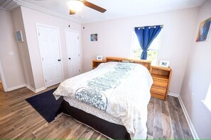 3 bedrooms, WiFi, bed sheets