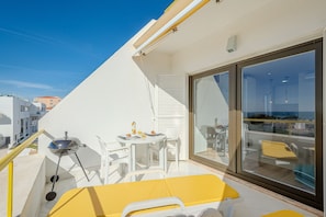 Outdoor dining - Galé Beach Studio - Albufeira - Sea View (Sesmarias)