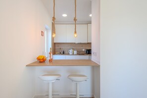 Kühlschrank, Mikrowelle, Geschirrspüler