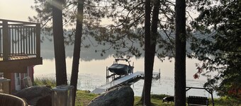 Charming 2-bedroom Enchanting Lake home with Rustic feel! Guest cabin n Sauna