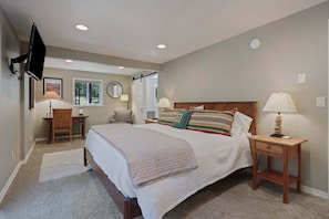 3 habitaciones, escritorio, tabla de planchar con plancha y wifi gratis
