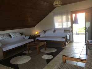 1 chambre, fer et planche à repasser, lit parapluie, Wi-Fi