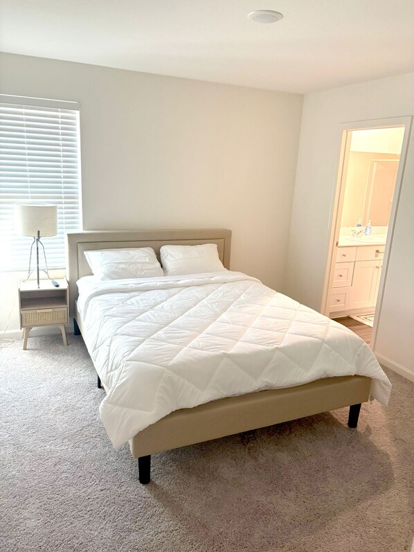 1 多间卧室、办公桌、熨斗/熨衣板、WiFi