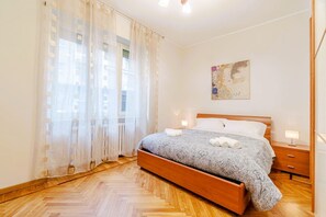 1 bedroom, iron/ironing board, WiFi, bed sheets