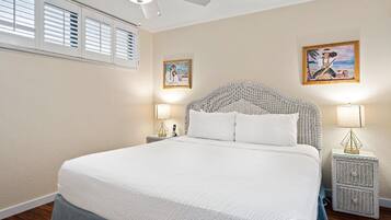 1 bedroom, iron/ironing board, WiFi (free), bed sheets