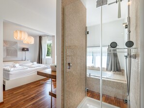 3 bedrooms, Internet