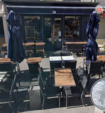 Versailles: 2 steps from the château