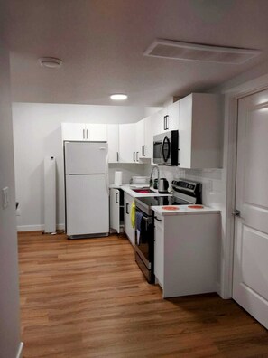 Micro-ondas, fogão, cooktop, lava-louças