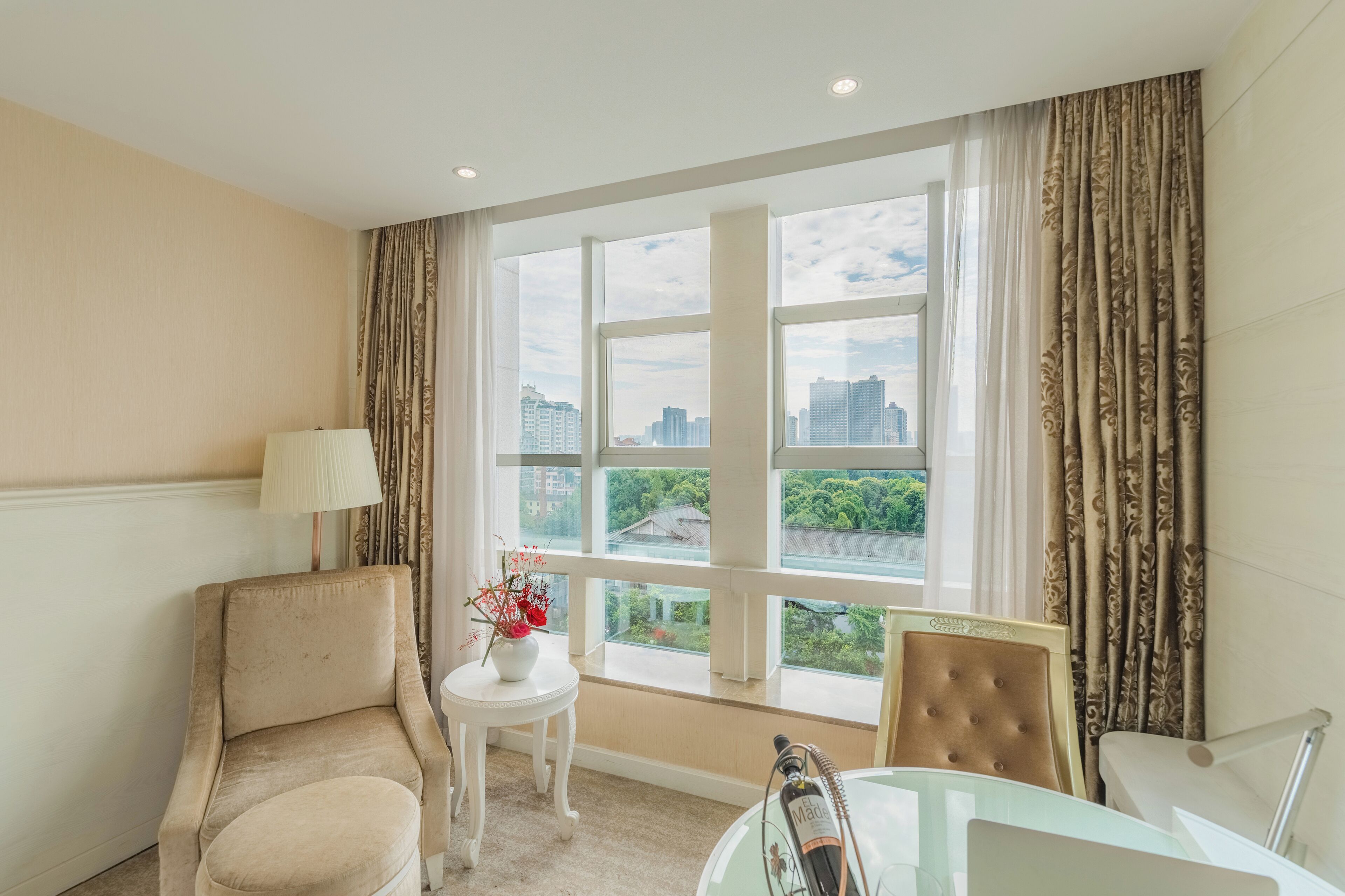 In-room safe, desk, blackout drapes, soundproofing