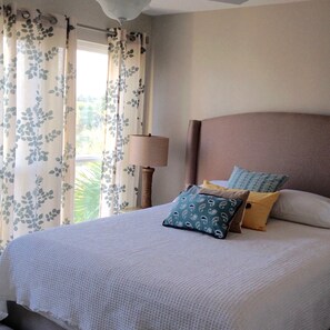 3 chambres, fer et planche à repasser, Wi-Fi gratuit, draps fournis