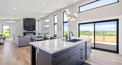 The Heron's Nest - Minutes to Glasgow Hills Golf Course, Cavendish & Beaches