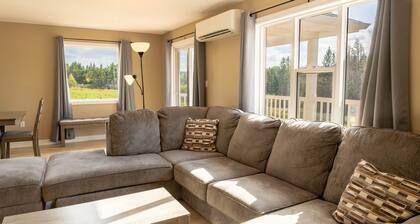 Spacious Breadalbane Retreat with Cozy Interiors and Central PEI Location