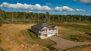 Exterior - Spacious Breadalbane Retreat with Cozy Interiors and Central PEI Location (Prince Edward Island)