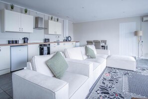 Interior - Ridgeway Retreat - 1 Bedroom Cottage - Manorbier (Tenby)