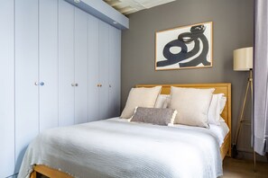 1 sovrum, strykjärn/strykbräda, wi-fi och sängkläder