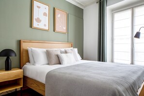 1 slaapkamer, een strijkplank/strijkijzer, wifi, beddengoed