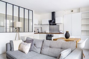 Fernseher, Stereoanlage