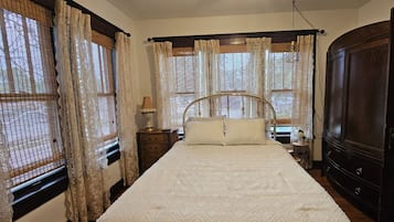 2 bedrooms, free WiFi, bed sheets