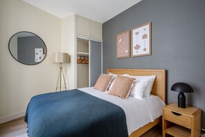 1 chambre, fer et planche à repasser, Wi-Fi, literie fournie