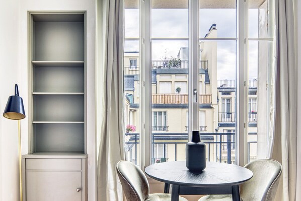 Interior - Blueground | Trocadero, concierge, nr Eiffel Tower (Paris)