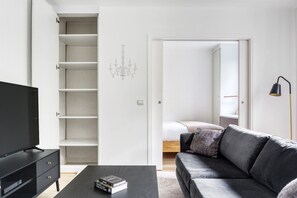 TV, stereo - Blueground | Trocadero, intercom, nr Passy Plaza (Paris)