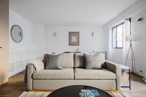 Fernseher, Stereoanlage