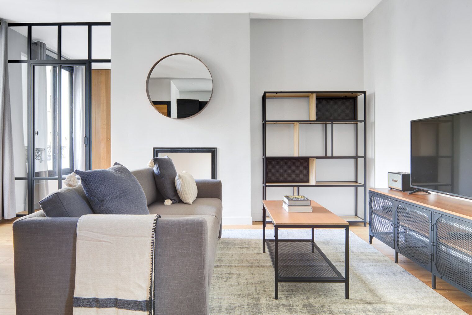 Fernseher, Stereoanlage