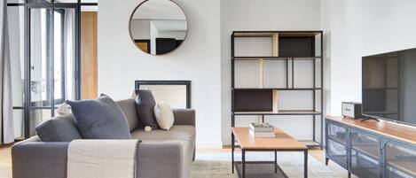 Fernseher, Stereoanlage