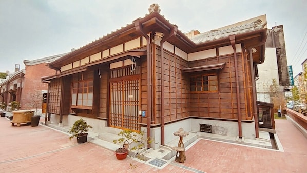 Fachada de la propiedad