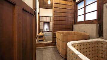 Director's home | Bathroom