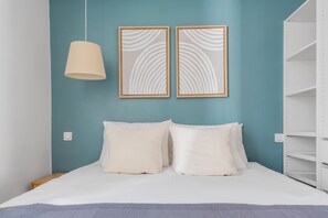 1 chambre, fer et planche à repasser, Wi-Fi, draps fournis
