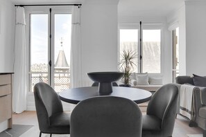 Dining - Blueground | Le Marais, furnished & equipped (Paris)