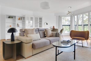 TV, stereo - Blueground | Jardin des Plantes, elevator (Paris)