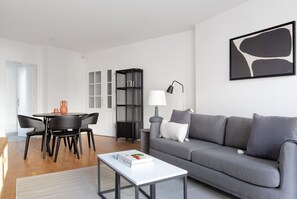 Télévision, chaîne hi-fi