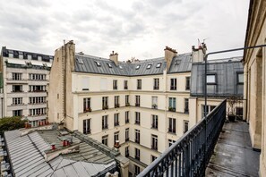 Property grounds - Blueground | Saint Georges, balcony, nr Montmartre (Paris)