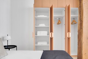 2 bedrooms, iron/ironing board, WiFi, bed sheets - Blueground | Raspail - Montparnasse, furnished (Paris)