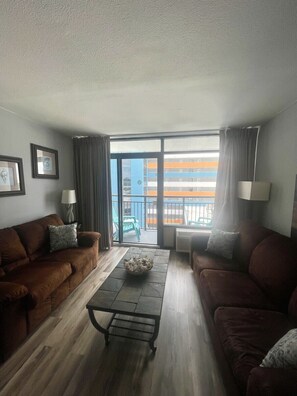 TV - Laidback & Lazy @Landmark Resort (Myrtle Beach)