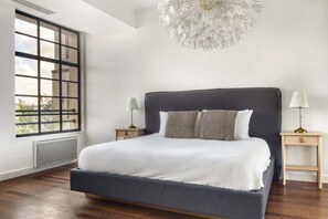 1 bedroom, iron/ironing board, WiFi, bed sheets - Blueground | Champs Elysées, security, furnished (Paris)