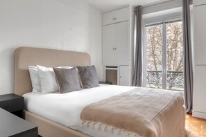 2 habitaciones, tabla de planchar con plancha, wifi y ropa de cama 