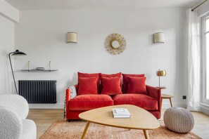 TV, stereo - Blueground | Montorgueil, gym & elevator (Paris)