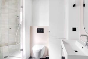 Hårtork och handdukar