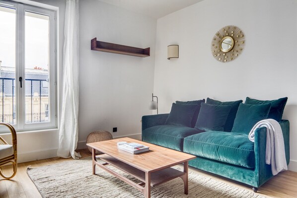 Fernseher, Stereoanlage