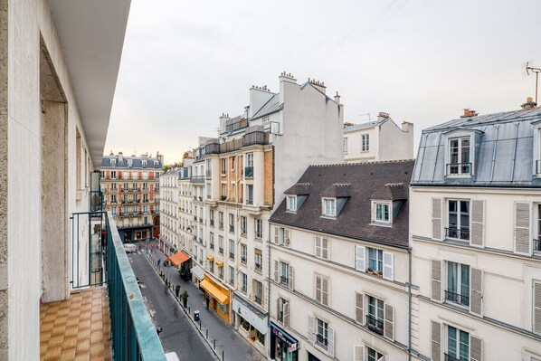 Property grounds - Blueground | Villiers, furnished, nr shops (Paris)